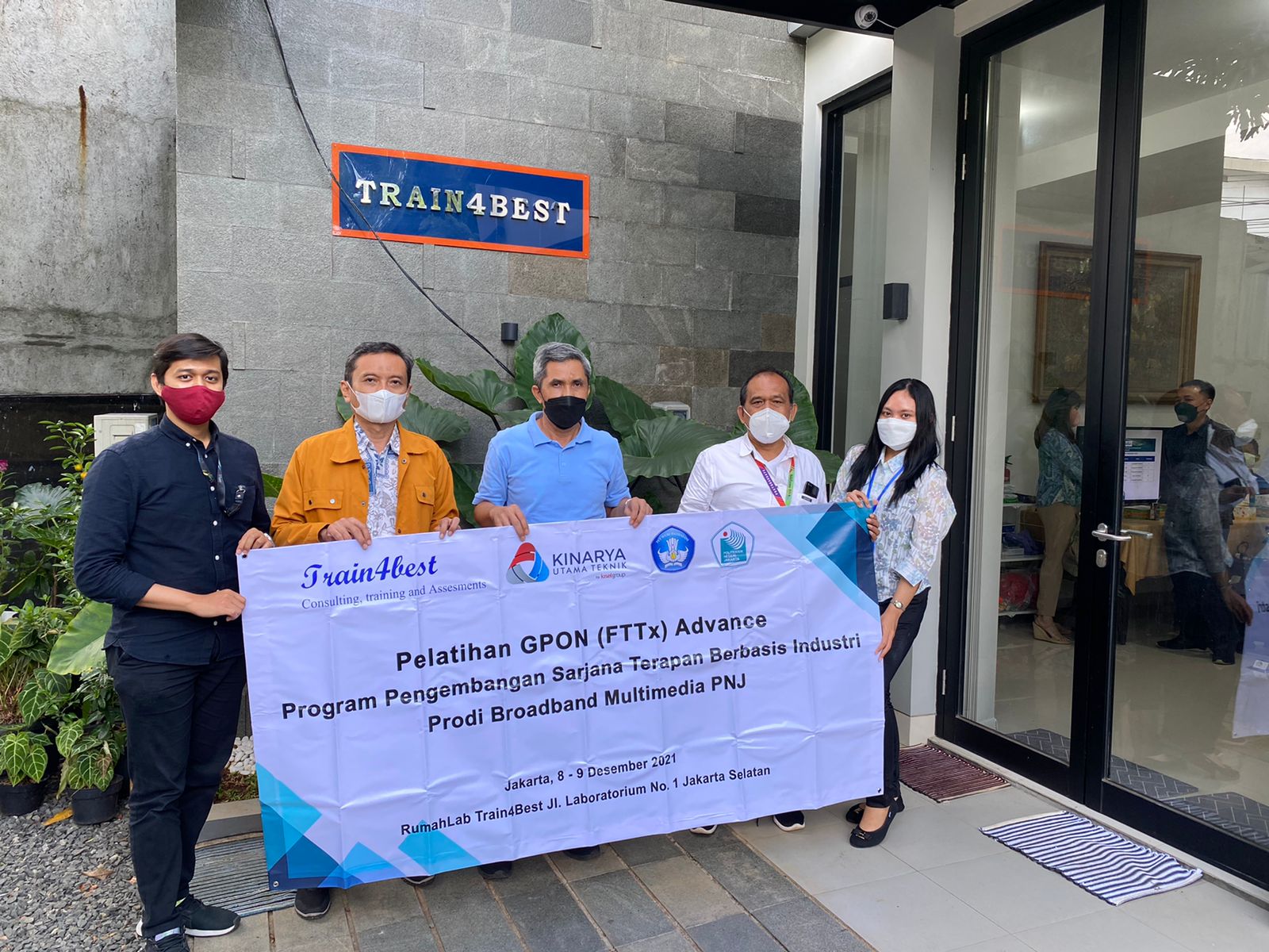 WhatsApp Image 2021-12-11 at 10.09.10 PM (1)