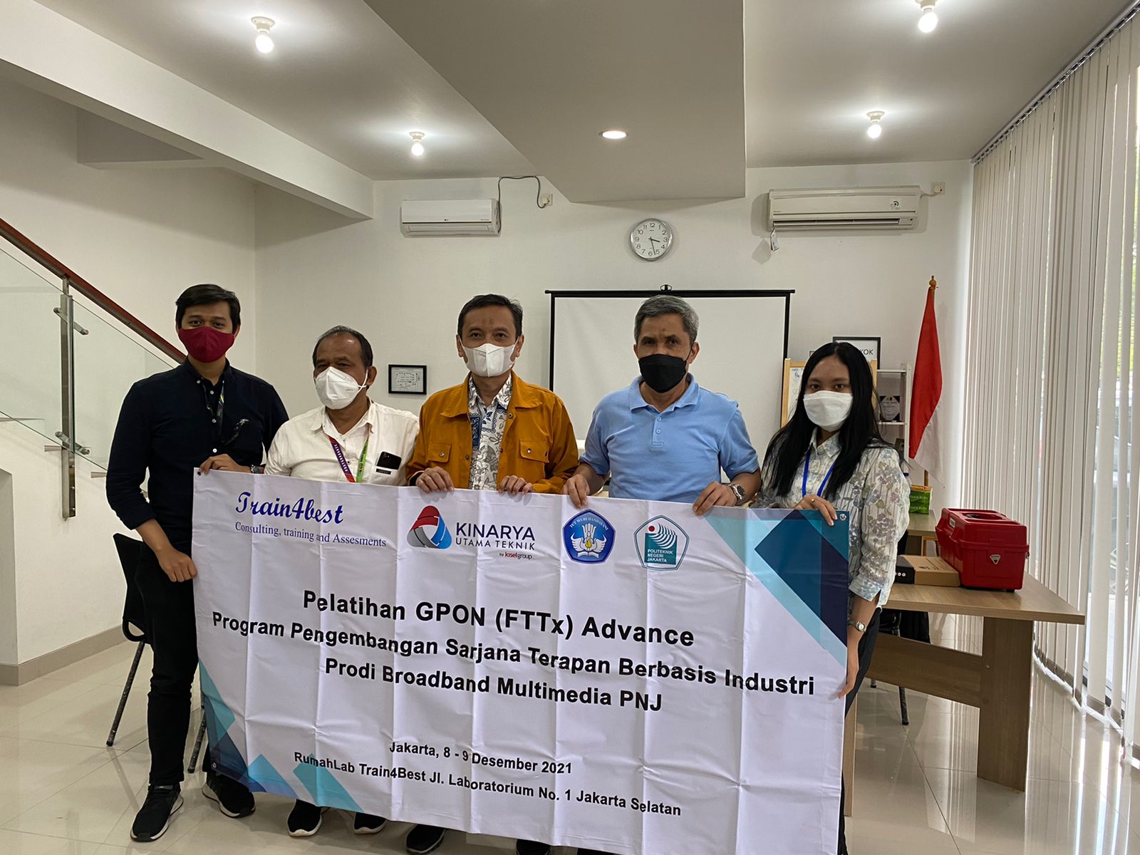 WhatsApp Image 2021-12-11 at 10.09.12 PM (1) WhatsApp Image 2021-12-11 at 10.09.12 PM (1)