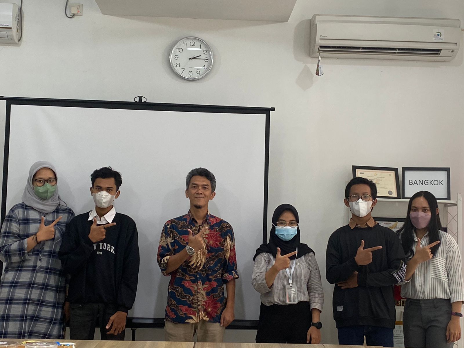 WhatsApp Image 2022-05-20 at 2.18.54 PM (3) WhatsApp Image 2022-05-20 at 2.18.54 PM (3)