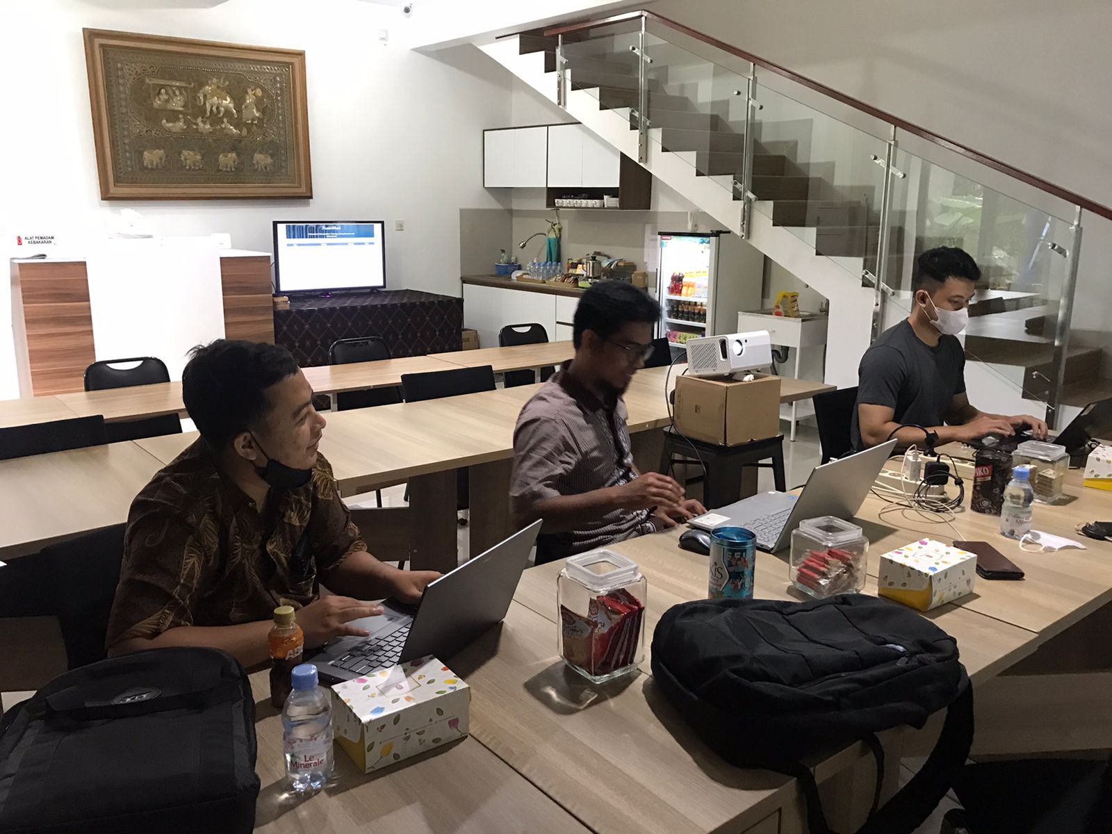 Hari ke-2 (2) Hari ke-2 (2)