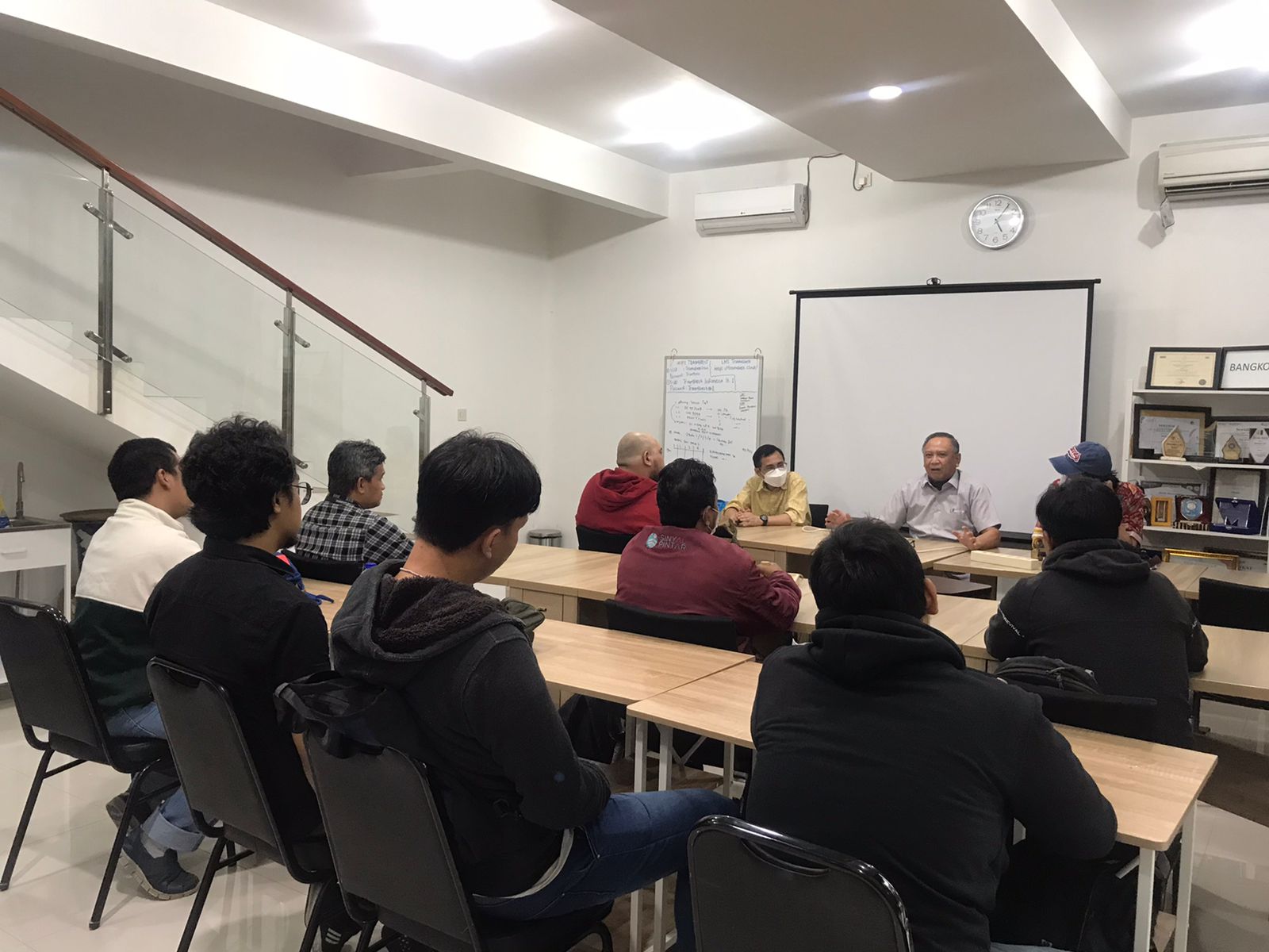 WhatsApp Image 2023-03-03 at 09.05.33 WhatsApp Image 2023-03-03 at 09.05.33