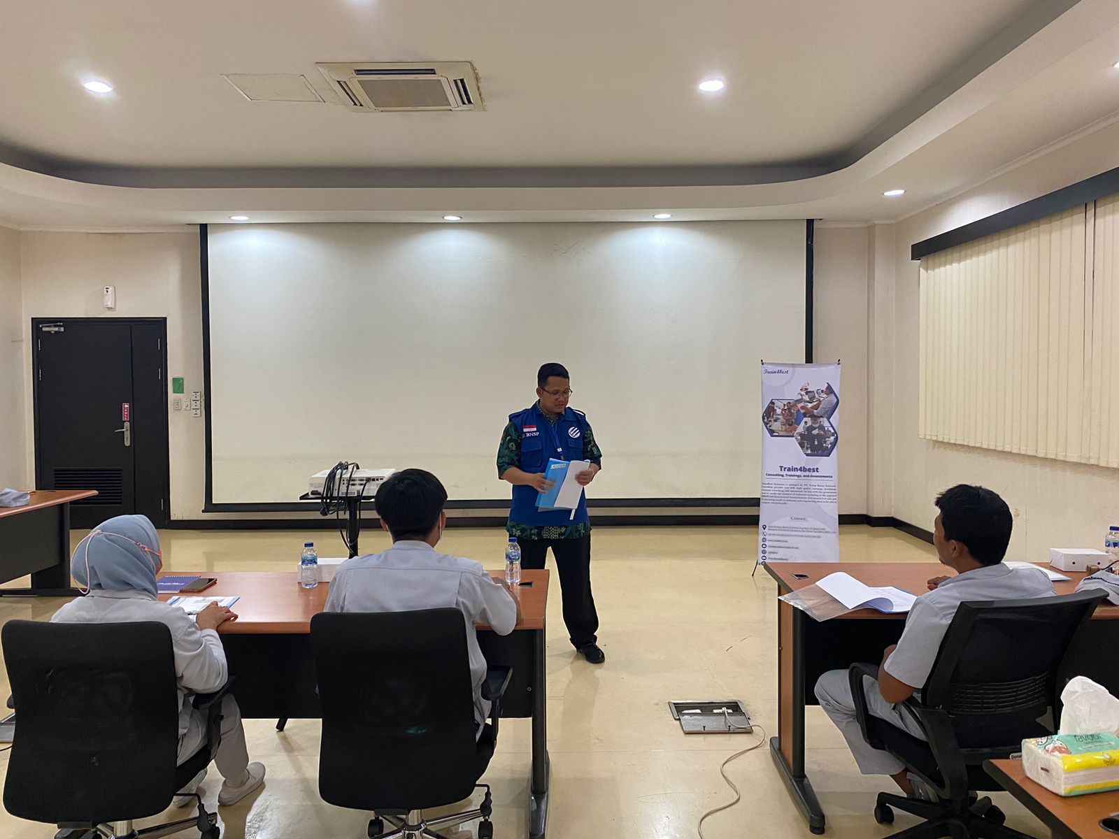 WhatsApp Image 2023-05-25 at 09.06.01